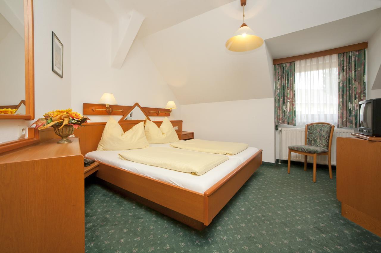 Hotel Jerolitsch Krumpendorf Εξωτερικό φωτογραφία