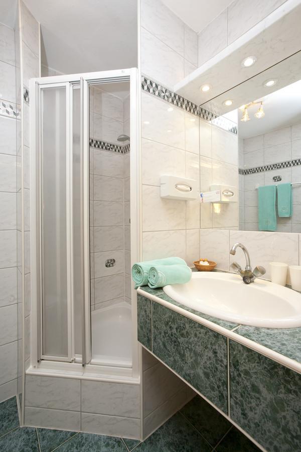 Hotel Jerolitsch Krumpendorf Εξωτερικό φωτογραφία