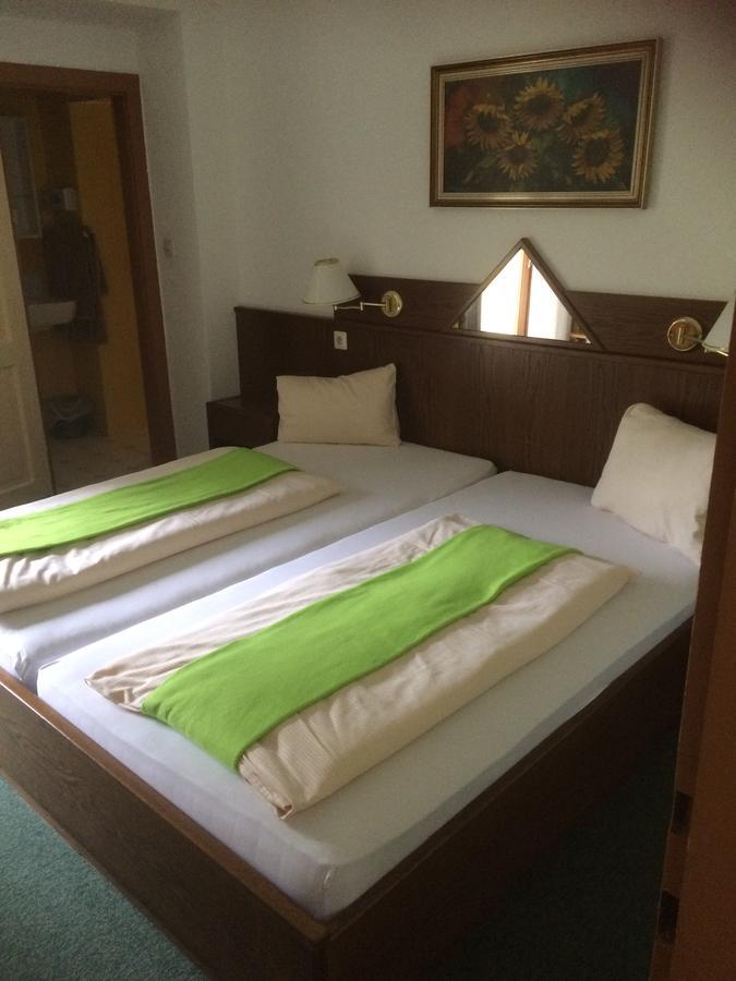 Hotel Jerolitsch Krumpendorf Εξωτερικό φωτογραφία
